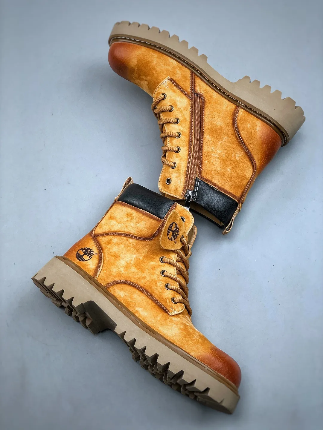 Local 💰640 supports store opening new goods 🚀 #Timberland Timberland/Timberland new autumn and winter products essential outdoor leisure rhubarb boots series for autumn and winter #Guangdong Dachang quality original box original packaging fashion trend matching fabrics made of Italian 🇮🇹 top matte fine-grained cowhide lightweight outsole with anti-odor and anti-corrosion genuine leather latex insoles from outsole to hardware are made from OEM raw materials Same as the original Goodyear's never-opening glue process. Good products don't kill pigs. The quality of the first order is strictly controlled. Exclusively released on the entire network. The quality is beyond doubt. The full set of official website unified packaging gives you a perfect wearing experience. The quality is exquisite and durable. A must-have for sportsmen. Specializes in not looking handsome. High-quality feet feel first-class. This winter, it is specially used for outdoor cold protection. Daily casual matching. Size: 38-44 (leather shoe size)